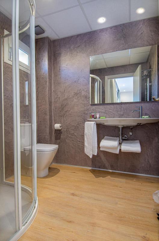 Hotel Jaume D'Urgell Balaguer Bagian luar foto