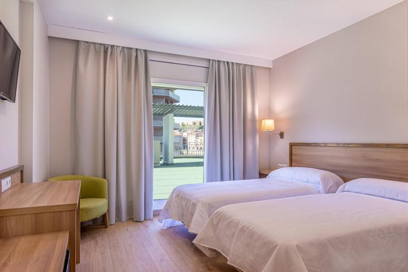 Hotel Jaume D'Urgell Balaguer Bagian luar foto